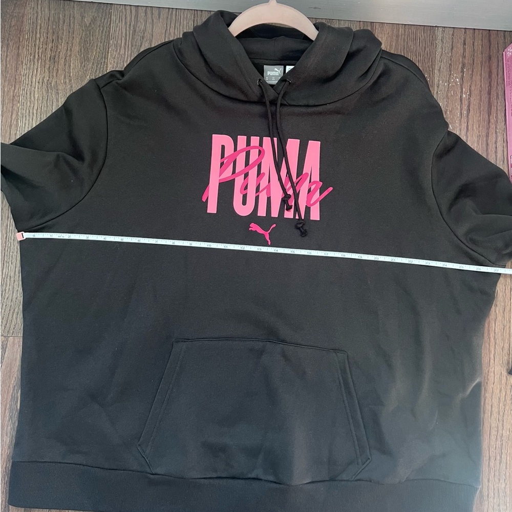 PUMA Women's Black Sweater with Vibrant Pink Logo - Picture 7 of 9